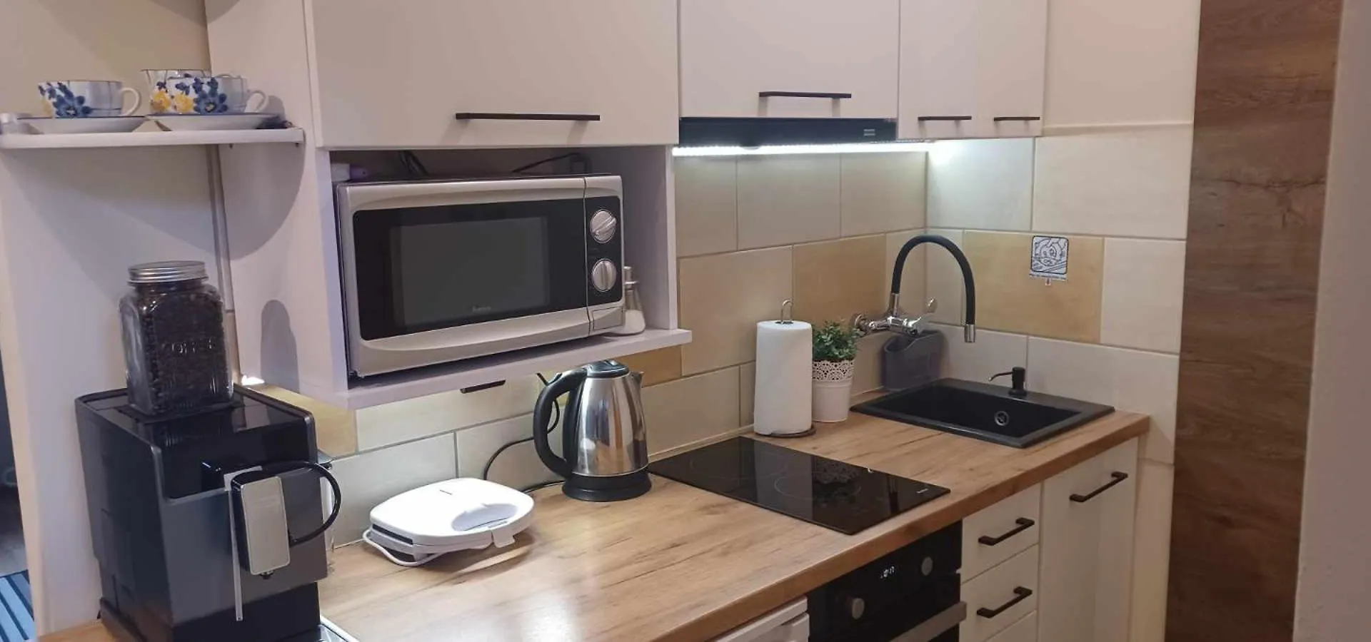 Mieszkanie Jednopokojowe, Ul Dworcowa, Centrum, Parking Gratis!!! Wroclaw
