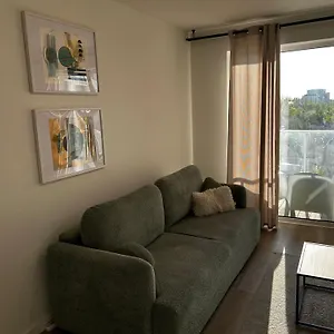 Komfortowy Z Balkonem I Parkingiem Apartment